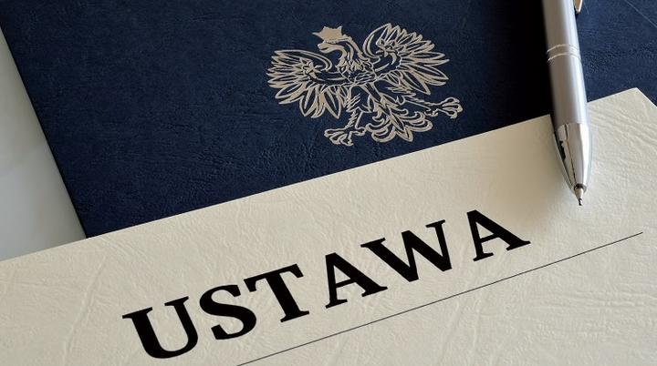 Akty prawne w Polsce