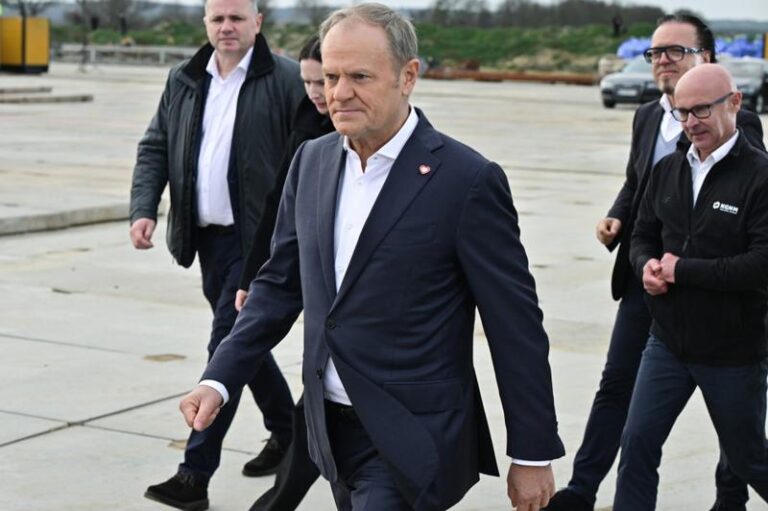 Ojcowskie korzenie Donalda Tuska: fascynujące fakty o życiu i wpływie jego rodzica