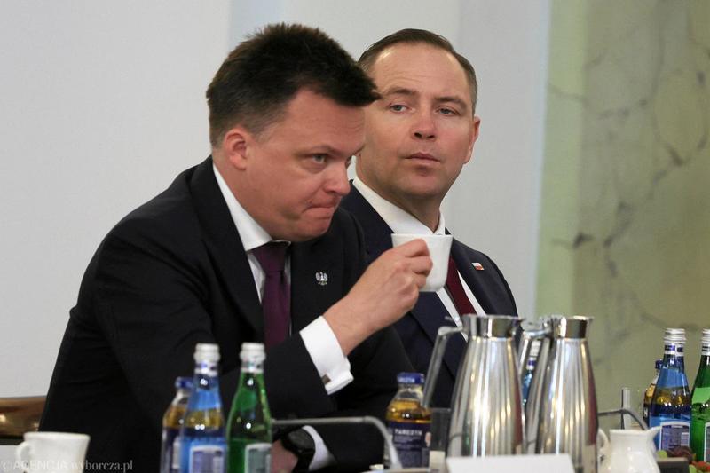 Szymon Hołownia sondaże