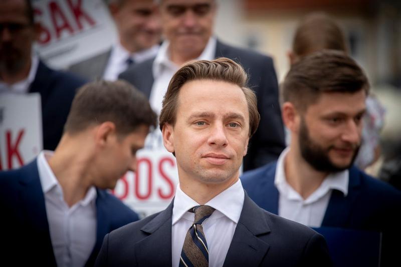 Krzysztof Bosak: Kariera i zawodowe ścieżki, które go ukształtowały