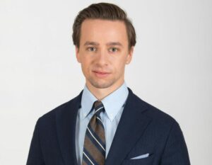 Krzysztof Bosak: Co warto wiedzieć o jego wykształceniu i życiu zawodowym?