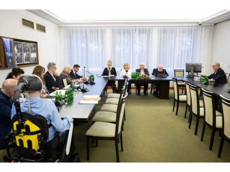 Co dalej po odrzuceniu ustawy przez senat? Kluczowe konsekwencje i możliwe kroki