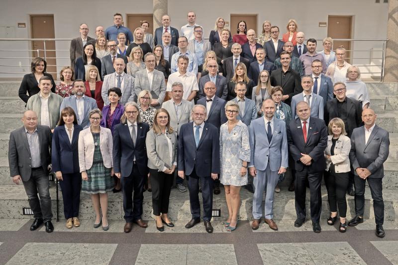 Senat i ustawodawstwo