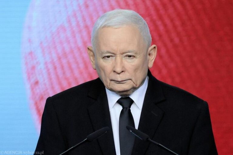 Emerytura Kaczyńskiego: odkrywamy, ile naprawdę zarabia w porównaniu do innych polityków