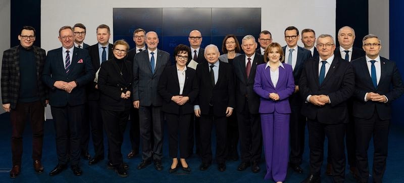 Jak PiS narusza zasady konstytucji? Kontrowersyjne przypadki w Polsce