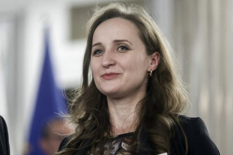 Kim jest żona Bosaka? Poznaj zaskakujące fakty o Karinie Bosak!