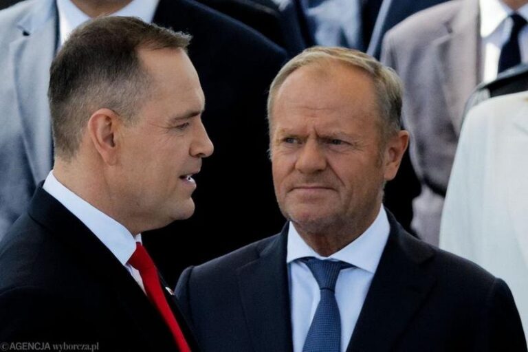 Co kryje się pod słowem tusk? Zaskakujące znaczenie w polskim języku