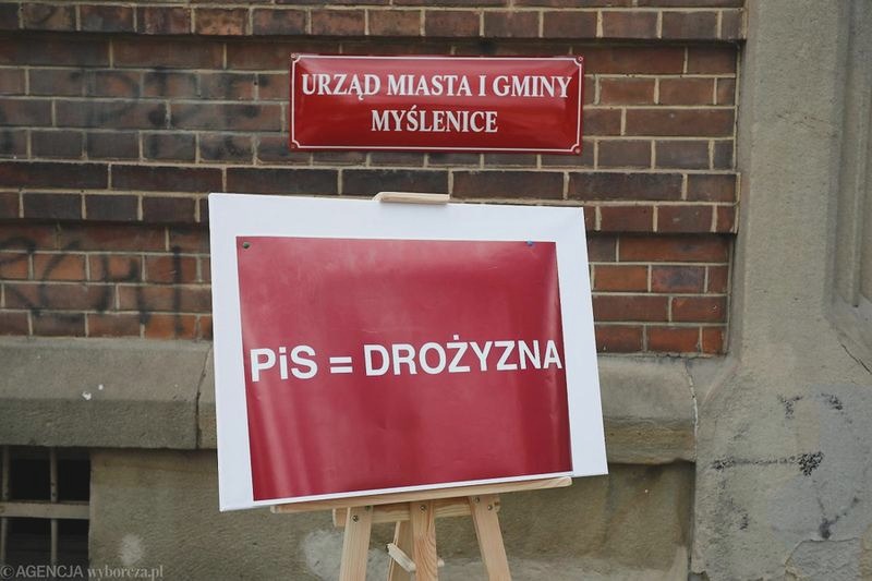 Co zyskała Polska, a co PiS zniszczył w sądownictwie i prawie? Negatywne skutki, których nie można zignorować