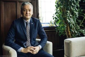 Czy Robert Biedroń ma chłopaka? Odkrywamy tajemnice jego życia prywatnego