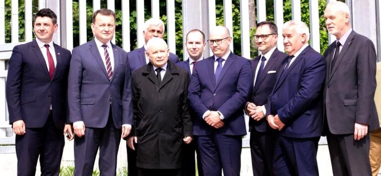 Jak wygląda życie Jarosława Kaczyńskiego? Odkrywamy sekrety jego rezydencji