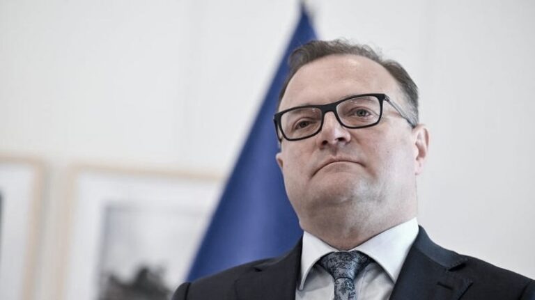 Kim jest Radosław Witkowski? Odkryj polityczne tło prezydenta Radomia