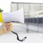 Sygnaliści: Ustawa od kiedy i jakie konsekwencje mogą Cię dotknąć?