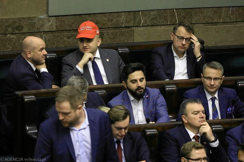 Kontrowersje w polityce