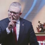 Kim jest Grzegorz Braun i dlaczego jego poglądy polityczne wzbudzają kontrowersje