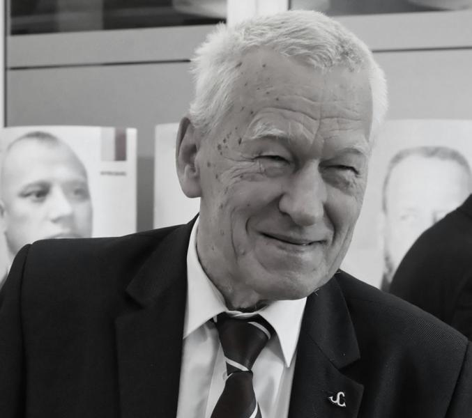 Lider opozycji antykomunistycznej