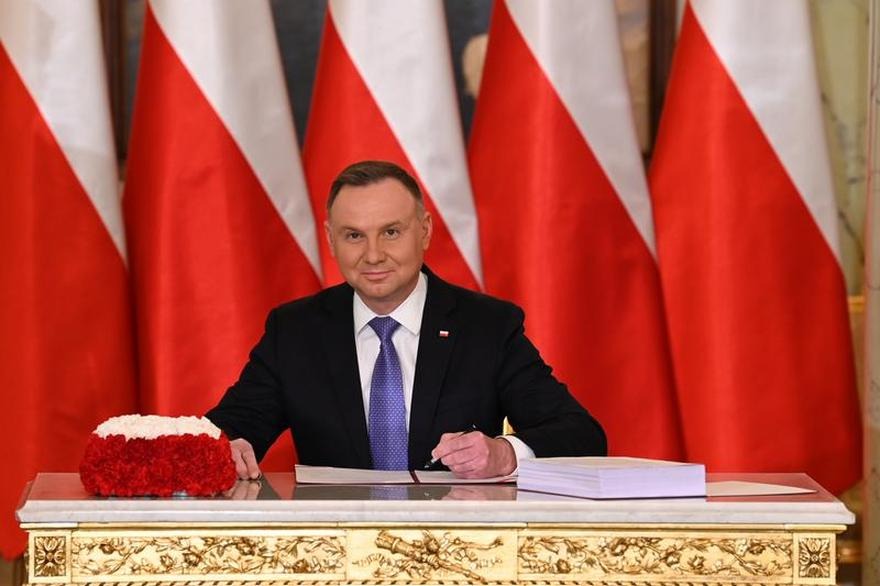 Ile dni ma prezydent na podpisanie ustawy? Terminy i wyjątki