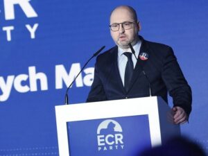 Do jakiej frakcji należy Konfederacja w PE? Odpowiedź może zaskoczyć