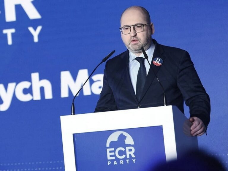 Do jakiej frakcji należy Konfederacja w PE? Odpowiedź może zaskoczyć