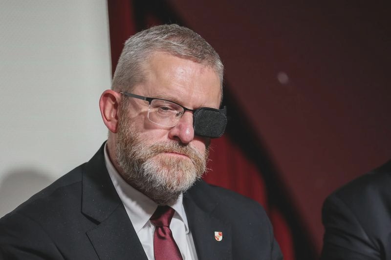 Grzegorz Braun: kto tu rządzi? 25 lat władzy w Polsce pod lupą